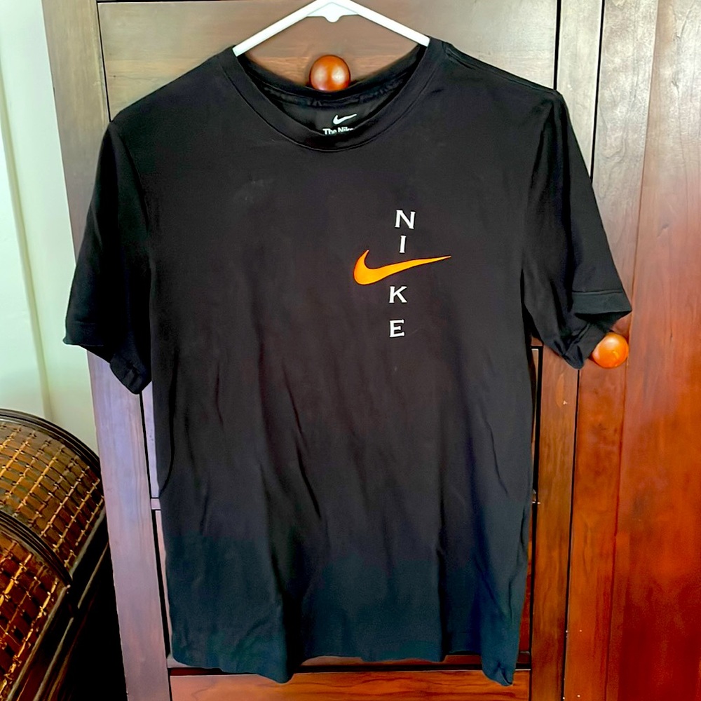Men’s Small Nike tshirt